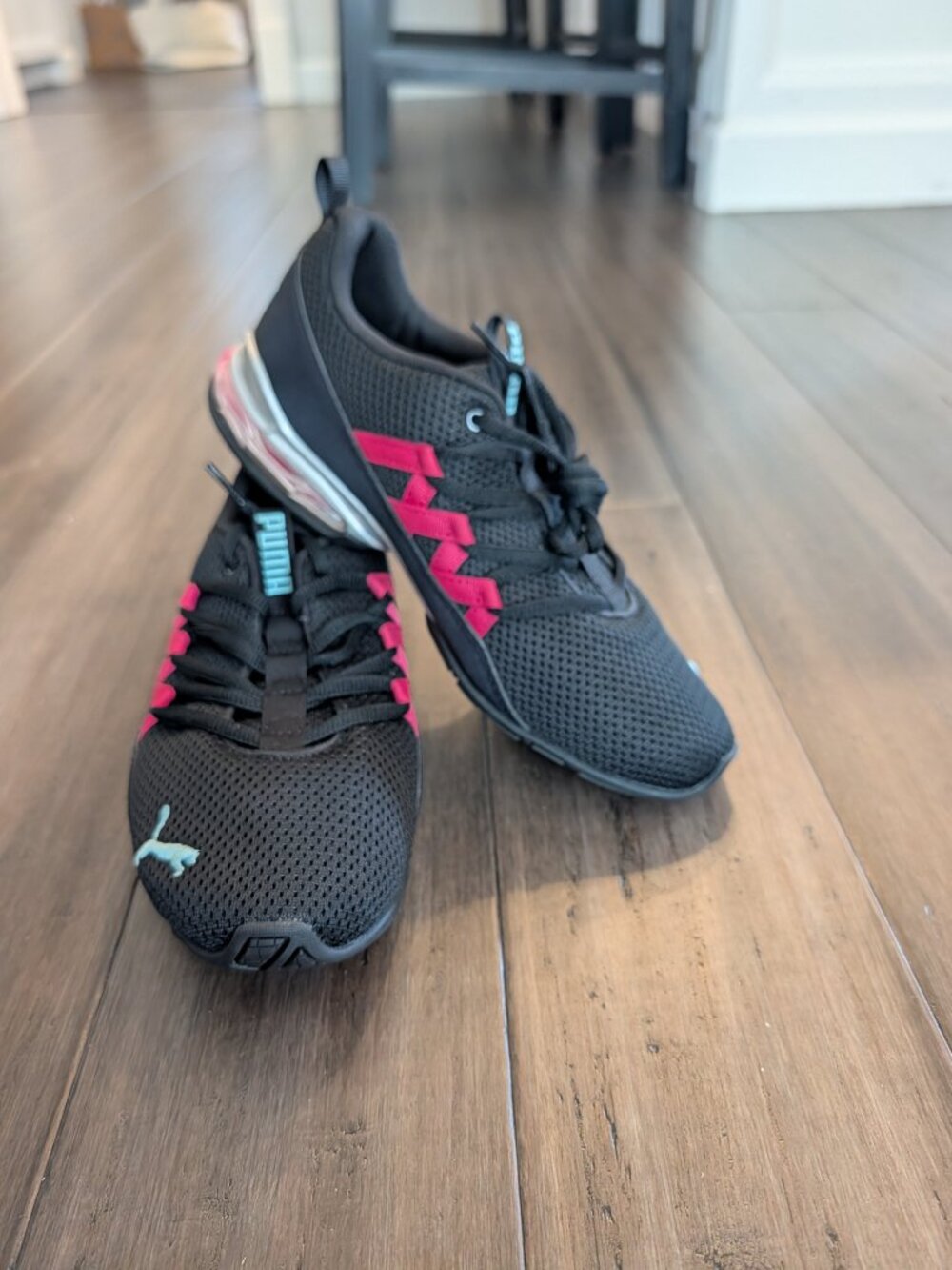 Like New * Puma Womens Athletic Shoes 7.5 - Picture 2 of 11